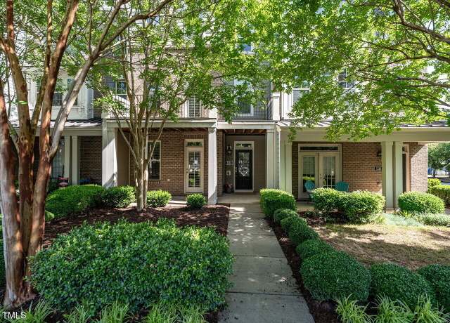 Property at 1314 Cornell Pl, Raleigh, NC 27607, 4 beds, 3.5 baths