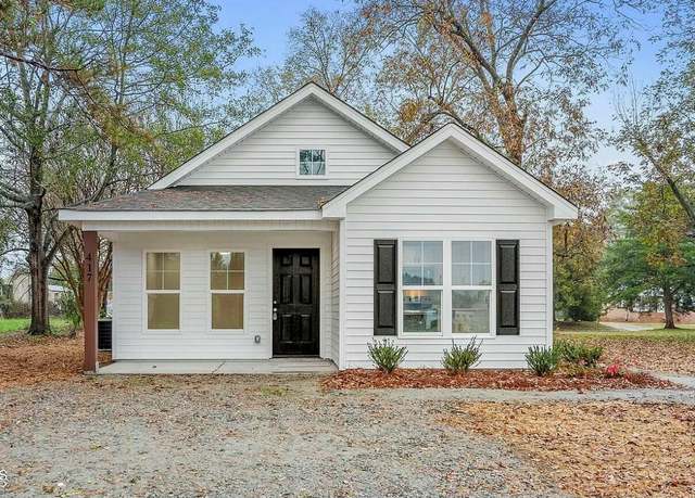 Property at 411 Woodrow St, Goldsboro, NC 27530, 2 beds, 2 baths