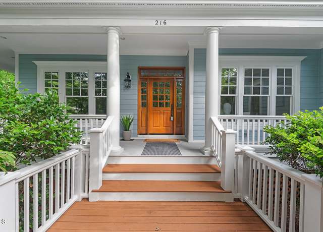 Property at 216 Copper Beech Ct, Chapel Hill, NC 27517, 6 beds, 6.5 baths