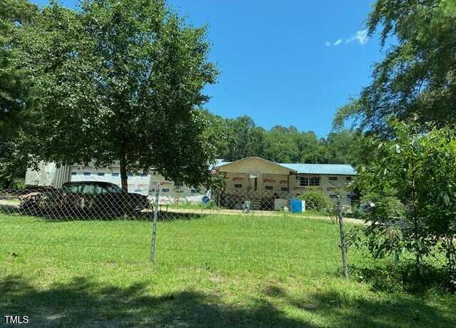 Property at 480 Noble Dr, Raeford, NC 28376, 3 beds, 1.5 baths