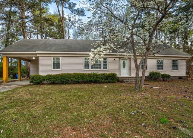 Property at 1906 Crescent Dr W, Wilson, NC 27893, 3 beds, 2 baths