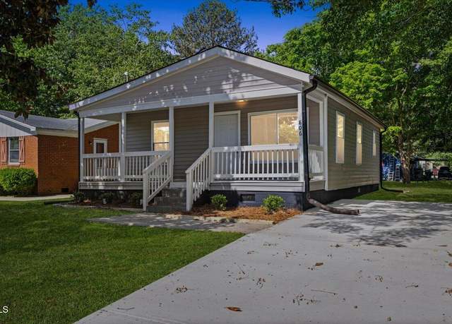 Property at 806 Martin Luther King Jr Dr, Smithfield, NC 27577, 3 beds, 1 bath