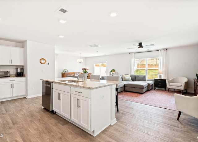 Property at 2512 Lily Dr, Haw River, NC 27258, 4 beds, 2.5 baths
