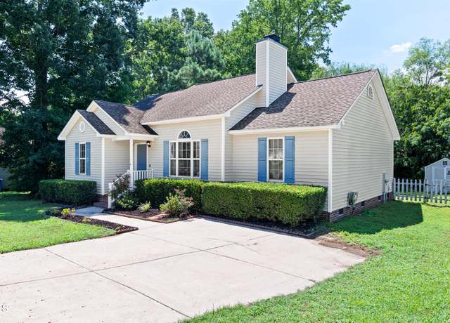 Property at 1024 S Philwood Ct, Fuquay Varina, NC 27526, 3 beds, 2 baths