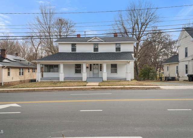 Property at 512 S Mebane St, Burlington, NC 27215, 5 beds, 3 baths