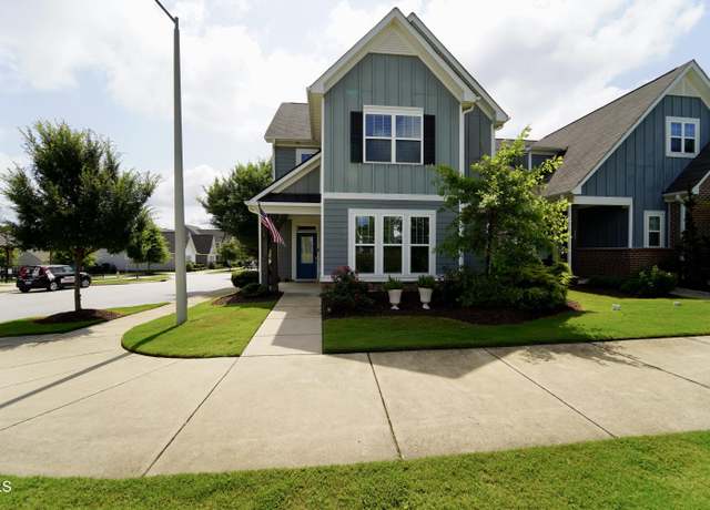 Property at 421 Old Ride Dr, Holly Springs, NC 27540, 5 beds, 4 baths