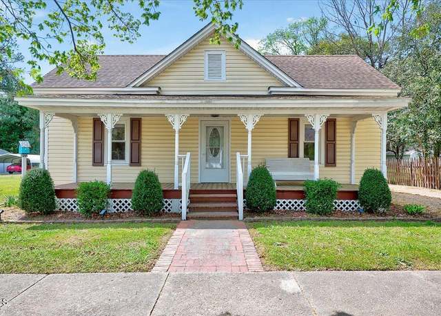 Property at 309 W Parrish Dr, Benson, NC 27504, 3 beds, 2 baths