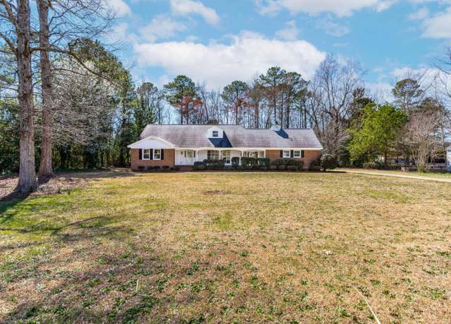Property at 411 E 2nd St, Kenly, NC 27542, 4 beds, 3 baths