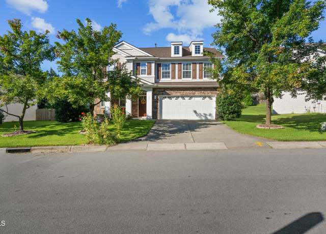 Property at 626 Ashburn Ln, Durham, NC 27703, 5 beds, 3 baths