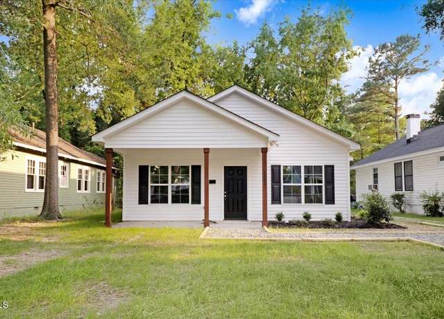 Property at 406 E Granville St, Dunn, NC 28334, 3 beds, 2 baths