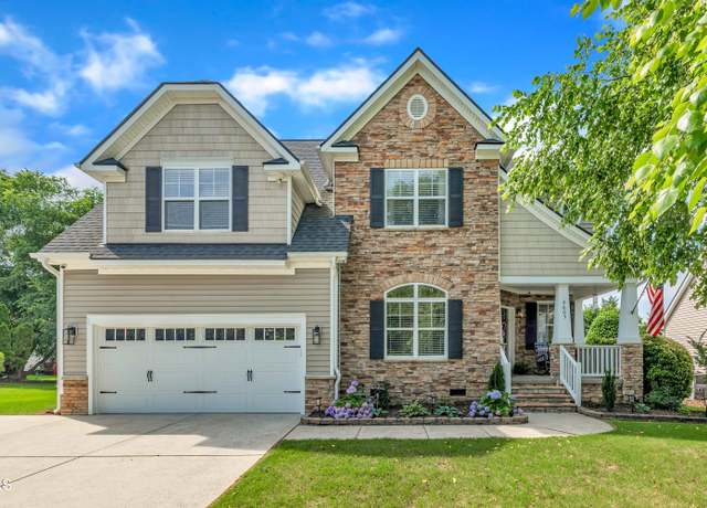 Property at 2605 Bloomsberry Ridge Dr, Fuquay Varina, NC 27526, 4 beds, 2.5 baths