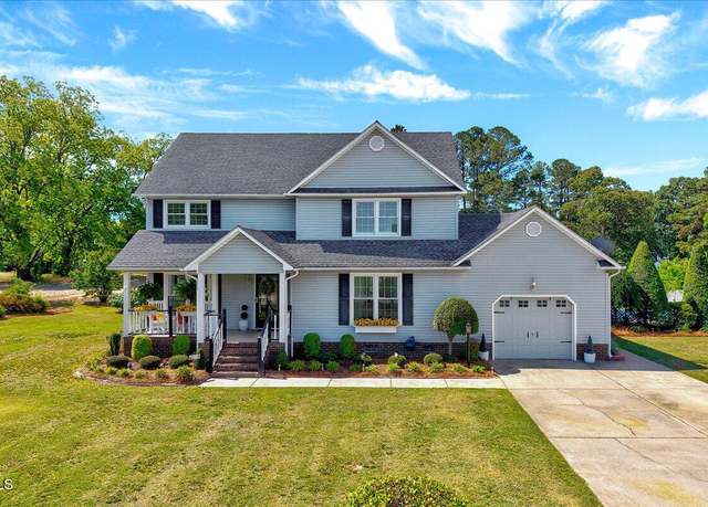 Property at 128 Christy Ln, Dunn, NC 28334, 3 beds, 2.5 baths