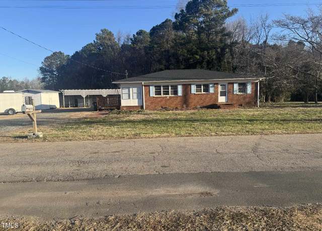 Property at 300 Grove St, Oxford, NC 27565, 3 beds, 2 baths
