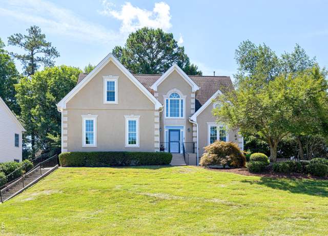 Property at 917 Haddon Hall Dr, Apex, NC 27502, 4 beds, 2.5 baths