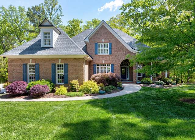 Property at 404 Settlecroft Ln, Holly Springs, NC 27540, 4 beds, 4.5 baths