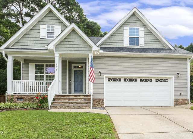 Property at 853 Bluffcreek Dr, Fuquay Varina, NC 27526, 4 beds, 3 baths