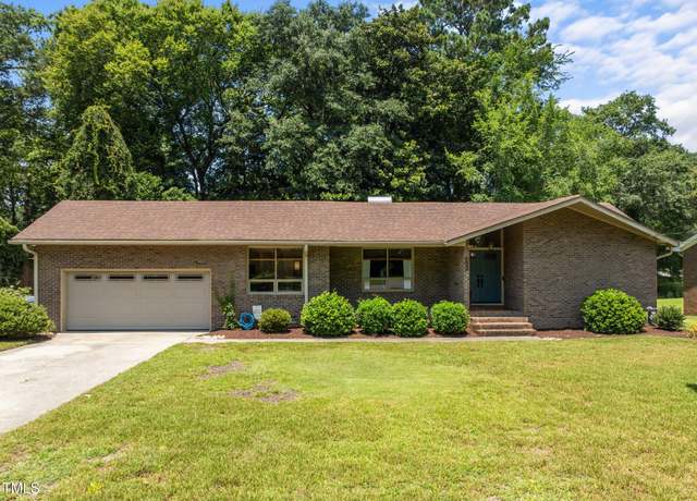 Property at 102 Brinkley Rd, Greenville, NC 27858, 3 beds, 2.5 baths