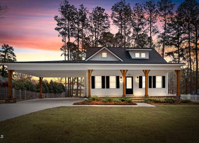Property at 5450 Hunter Hill Rd, Rocky Mount, NC 27804, 3 beds, 2.5 baths