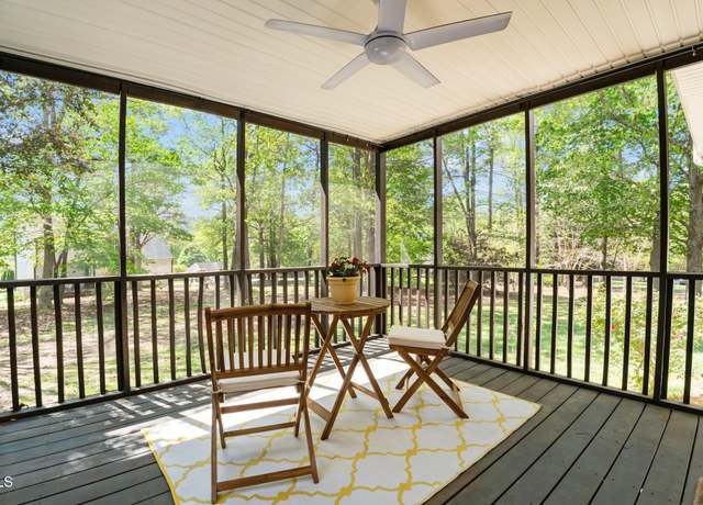 Property at 720 Raymond Dr, Clayton, NC 27527, 3 beds, 2.5 baths