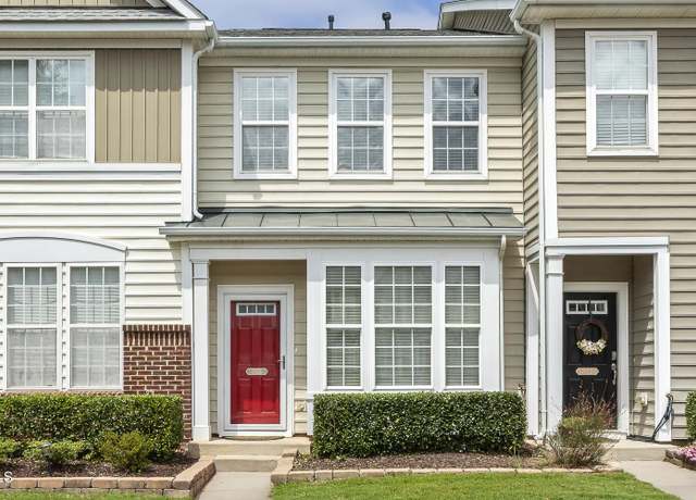 Property at 7824 Silverthread Ln, Raleigh, NC 27617, 2 beds, 2.5 baths