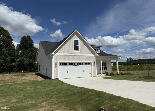 Property at 214 Yardley Dr, Smithfield, NC 27577, 3 beds, 2 baths