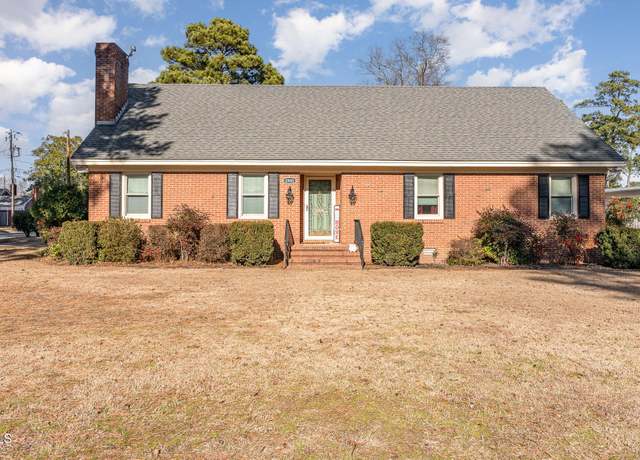 Property at 1901 E Mulberry St, Goldsboro, NC 27530, 4 beds, 2 baths