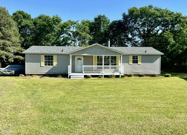Property at 8516 Wayfair Ct, Fuquay Varina, NC 27526, 3 beds, 2 baths
