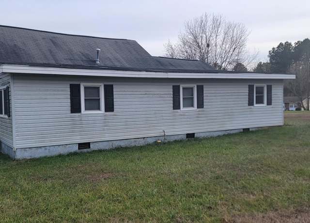 Property at 332 Bass Lake Road Rd, Holly Springs, NC 27540, 4 beds, 1 bath