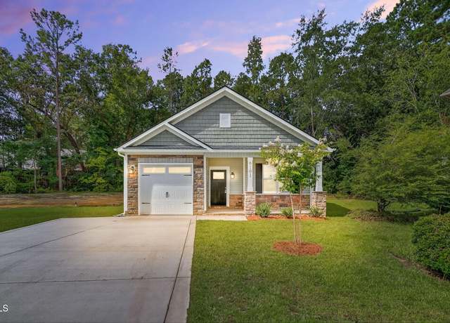 Property at 6101 Garden Ct, Fayetteville, NC 28311, 3 beds, 2 baths