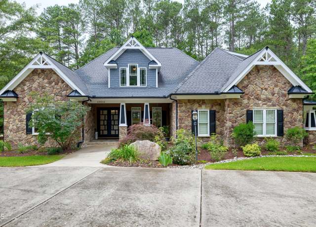 Property at 4924 Stoneyoak Ln, Raleigh, NC 27610, 4 beds, 2.5 baths