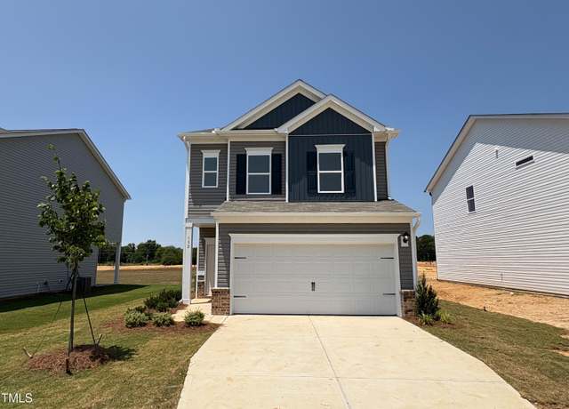 Property at 152 Bruce Dr, Dunn, NC 28334, 3 beds, 2.5 baths