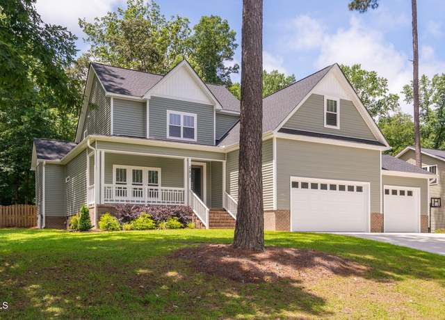 Property at 293 Carolina Oaks Ave, Smithfield, NC 27577, 4 beds, 2.5 baths