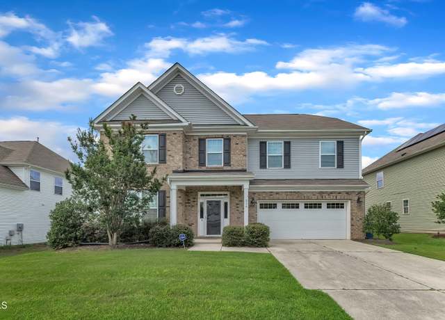 Property at 316 Vintage Holly Dr, Durham, NC 27703, 4 beds, 2.5 baths