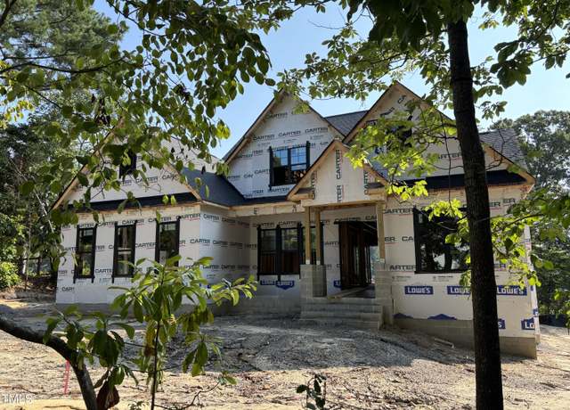 Property at 1040 Burning Tree Rd, Pinehurst, NC 28374, 4 beds, 4.5 baths