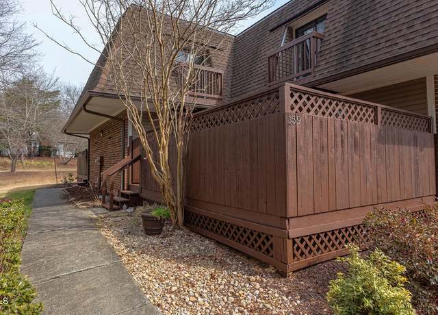 Property at 159 Finley Forest Dr, Chapel Hill, NC 27517, 2 beds, 2.5 baths