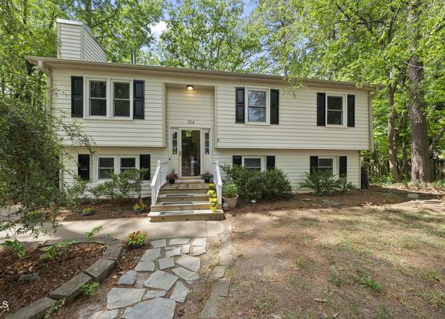 Property at 104 Farnham Ct, Garner, NC 27529, 5 beds, 3 baths