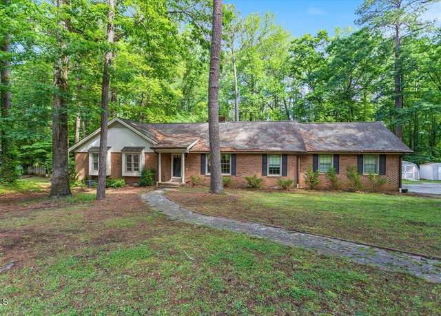 Property at 2410 Overbrook Ln, Sanford, NC 27330, 3 beds, 2 baths