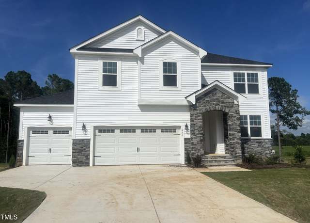 Property at 236 Golfview Ave, Benson, NC 27504, 4 beds, 3.5 baths