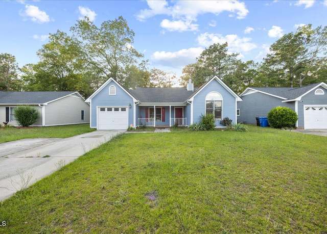 Property at 6404 Chartley Dr, Fayetteville, NC 28304, 3 beds, 2 baths