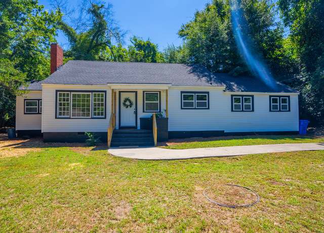 Property at 112 Brookwood Ave, Fayetteville, NC 28301, 4 beds, 1 bath