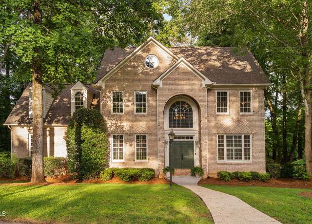 Property at 7808 Umstead Forest Dr, Raleigh, NC 27612, 4 beds, 4.5 baths