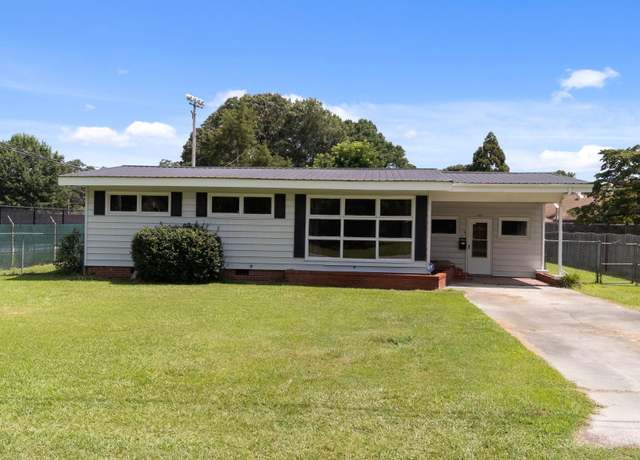 Property at 603 E Hill St, Benson, NC 27504, 3 beds, 1.5 baths