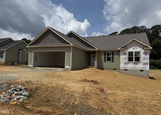 Property at 145 Tee Dr, Selma, NC 27576, 3 beds, 2.5 baths