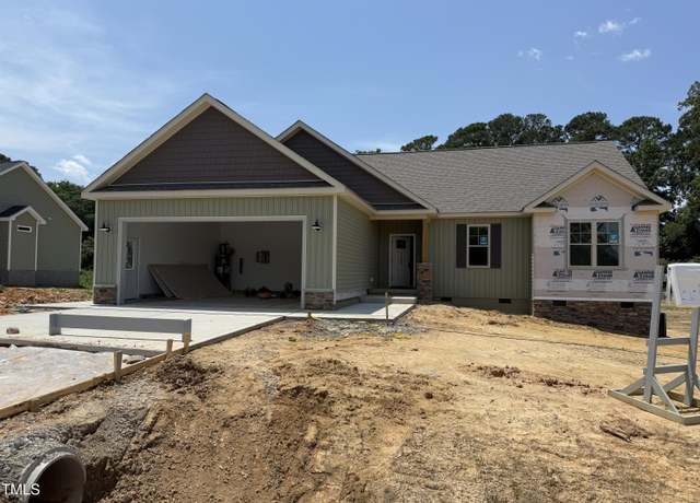 Property at 145 Tee Dr, Selma, NC 27576, 3 beds, 2.5 baths