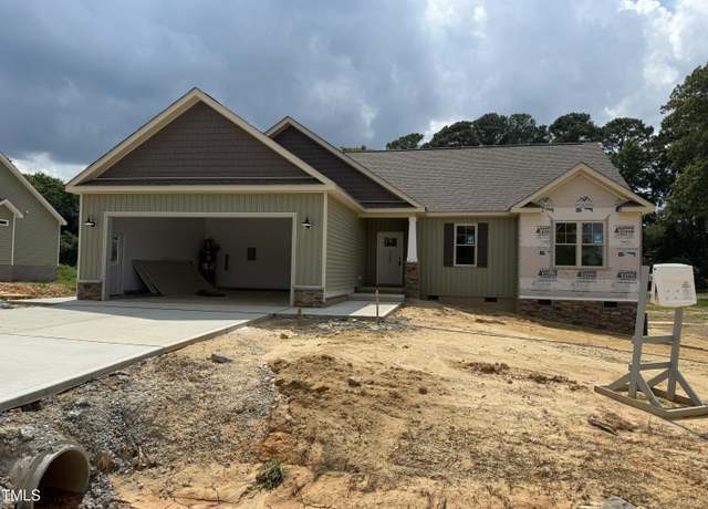 Property at 145 Tee Dr, Selma, NC 27576, 3 beds, 2.5 baths