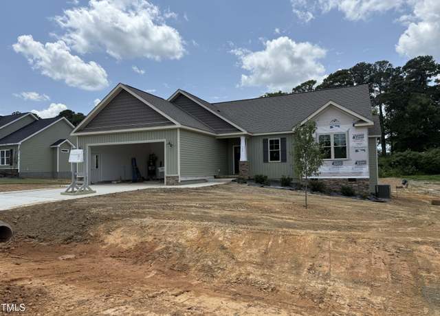Property at 145 Tee Dr, Selma, NC 27576, 3 beds, 2.5 baths