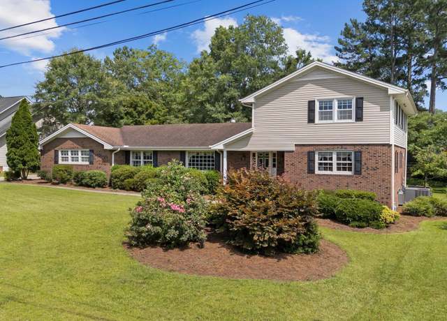 Property at 315 Crescent Dr, Clayton, NC 27520, 4 beds, 2.5 baths