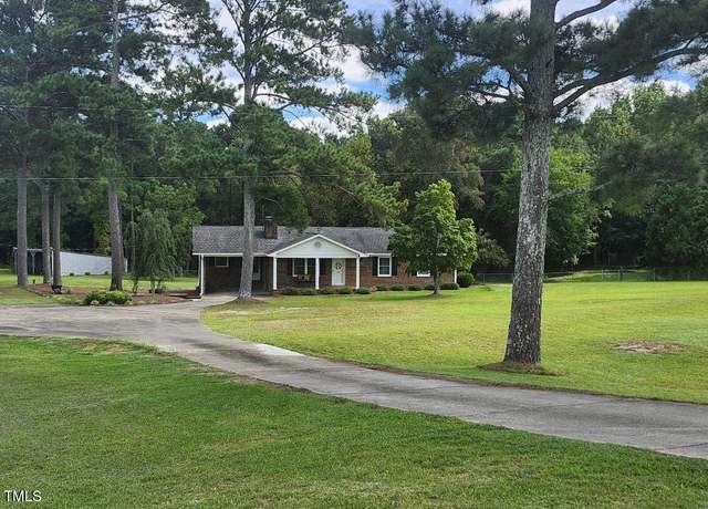 Property at 3826 Benson Hardee Rd, Benson, NC 27504, 3 beds, 2 baths