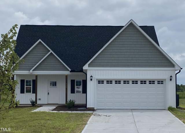 Property at 114 Chester Pl, Pikeville, NC 27863, 3 beds, 2.5 baths