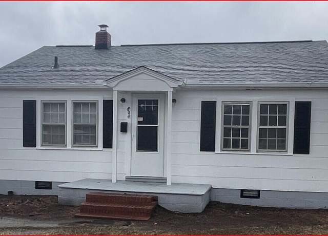 Property at 804 S Sampson Ave, Dunn, NC 28334, 2 beds, 1 bath